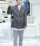 sehun_at_dior_281329.jpg