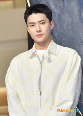 sehunatmoon_281229.jpg
