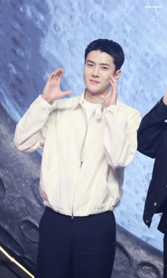 Click to view full size image
==============
sehunatmoon_281329.jpg sehunatmoon_281329.jpg