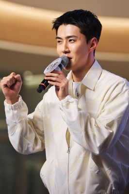 sehunatmoon_28529.jpg