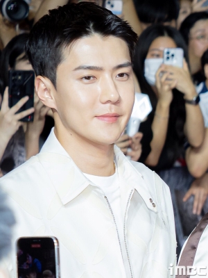 sehunatmoon_28629.jpg