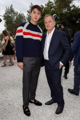 Click to view full size image
==============
sehunLV18_281529.jpg sehunLV18_281529.jpg