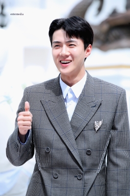 Click to view full size image
==============
sehun_at_dior_28729.jpg sehun_at_dior_28729.jpg